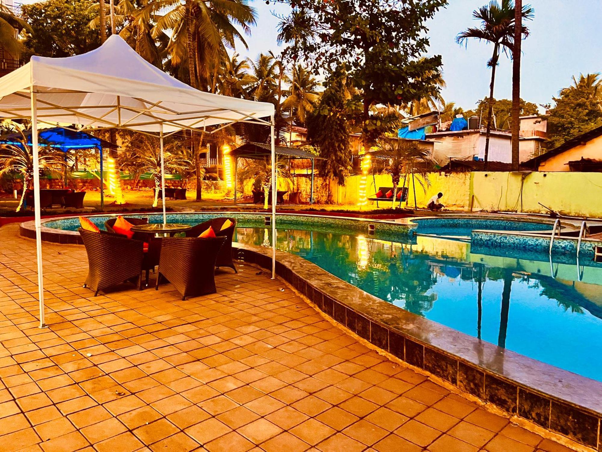 Summer Beach Resort, Goa - #Near Baga Beach #Swimming Pool #Garden #Bar #Lift #Premium Rooms #Property Of The Year #70565-84665 Calangute Exteriér fotografie