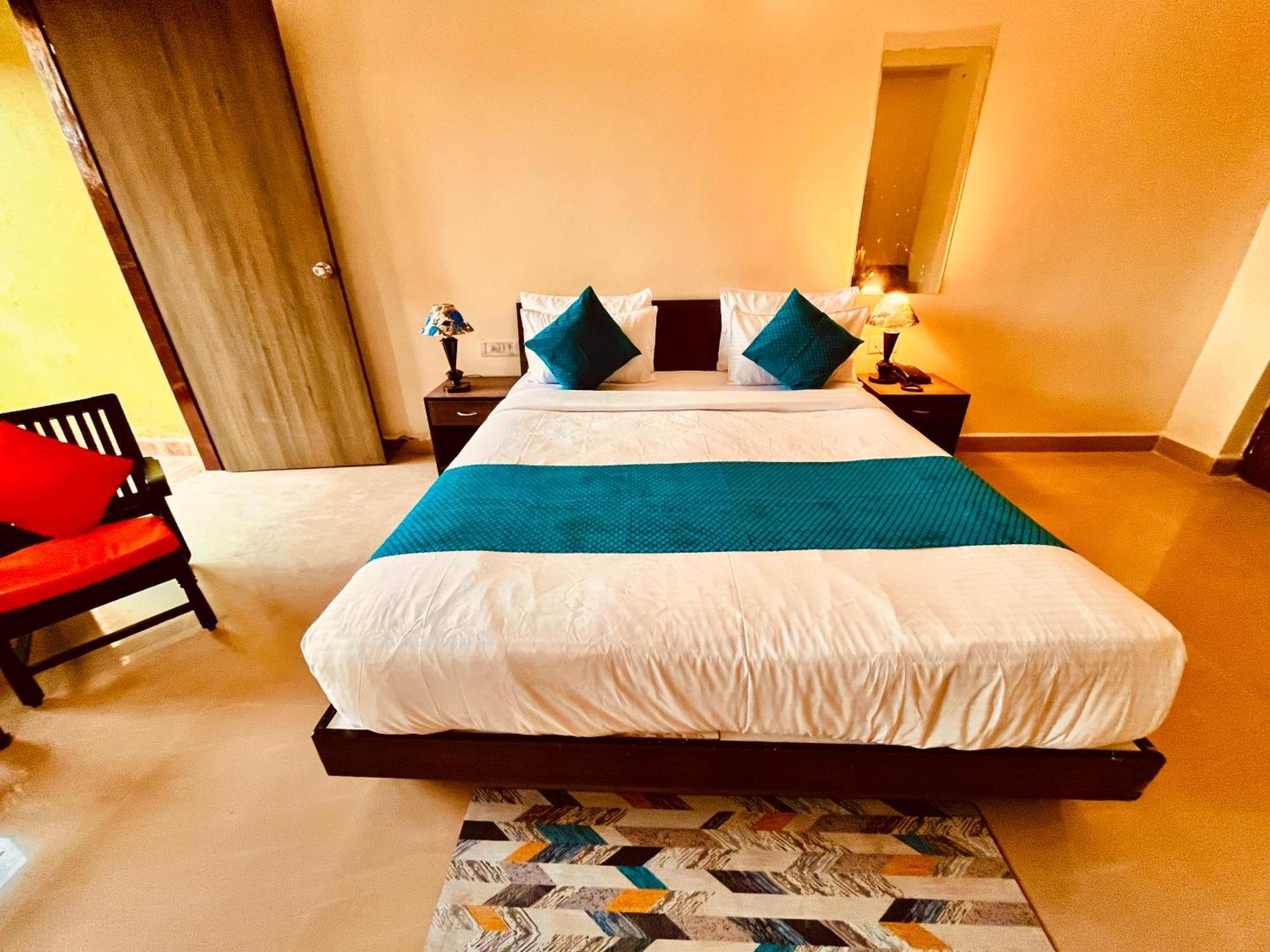 Summer Beach Resort, Goa - #Near Baga Beach #Swimming Pool #Garden #Bar #Lift #Premium Rooms #Property Of The Year #70565-84665 Calangute Exteriér fotografie