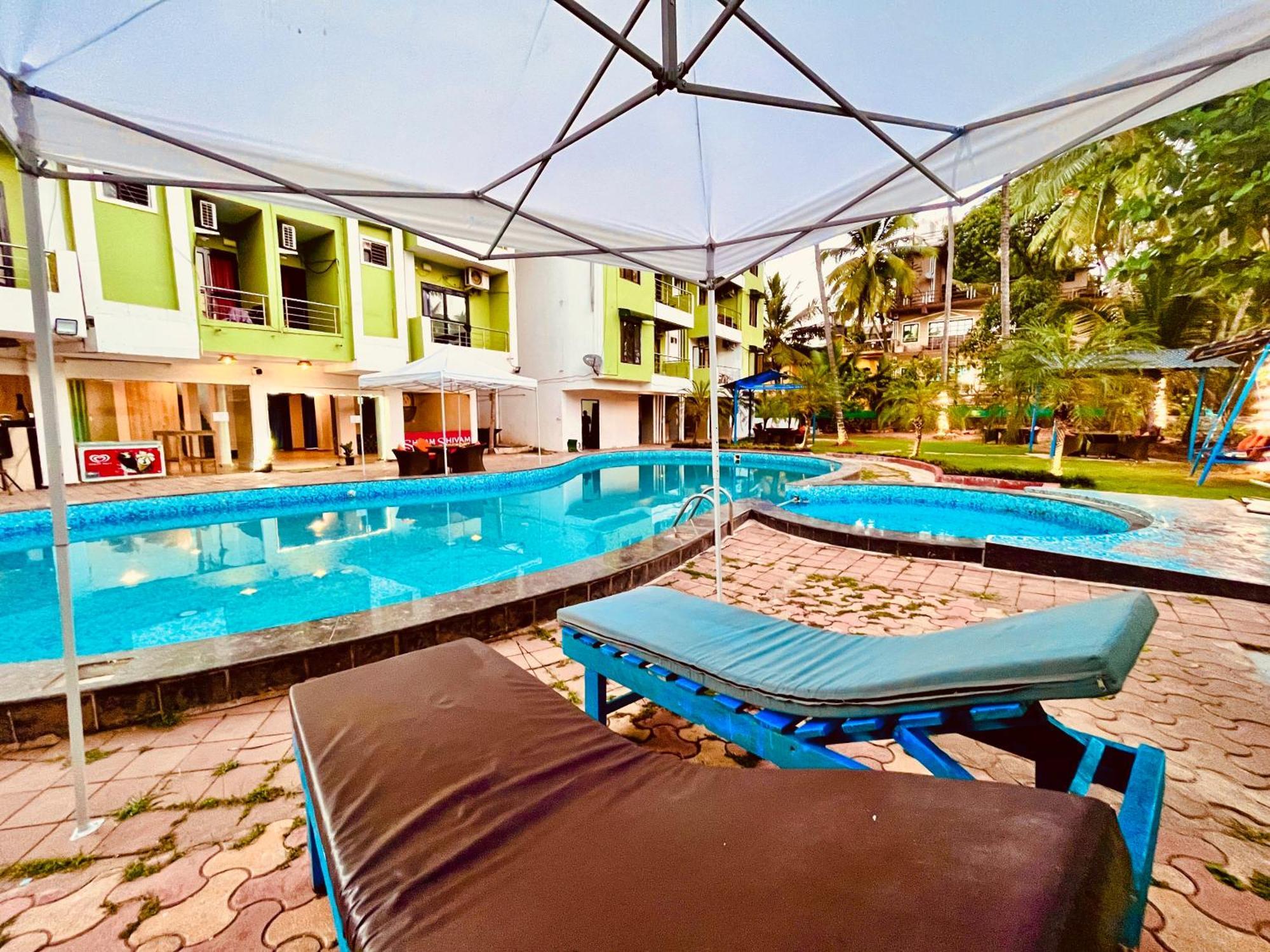 Summer Beach Resort, Goa - #Near Baga Beach #Swimming Pool #Garden #Bar #Lift #Premium Rooms #Property Of The Year #70565-84665 Calangute Exteriér fotografie