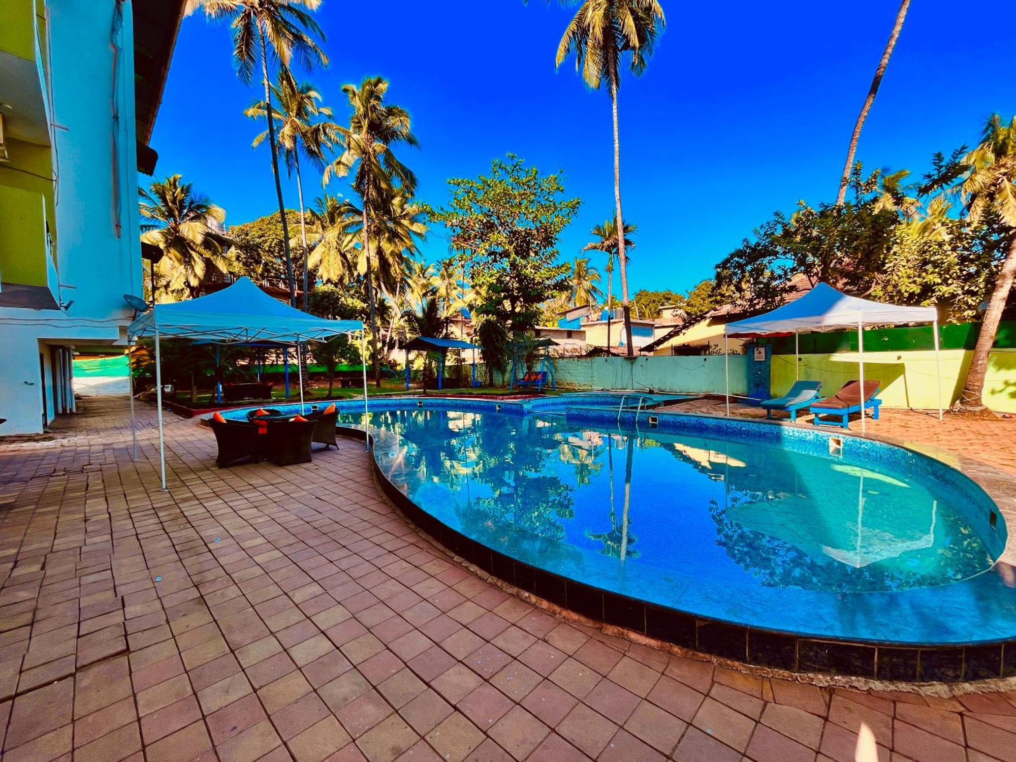Summer Beach Resort, Goa - #Near Baga Beach #Swimming Pool #Garden #Bar #Lift #Premium Rooms #Property Of The Year #70565-84665 Calangute Exteriér fotografie