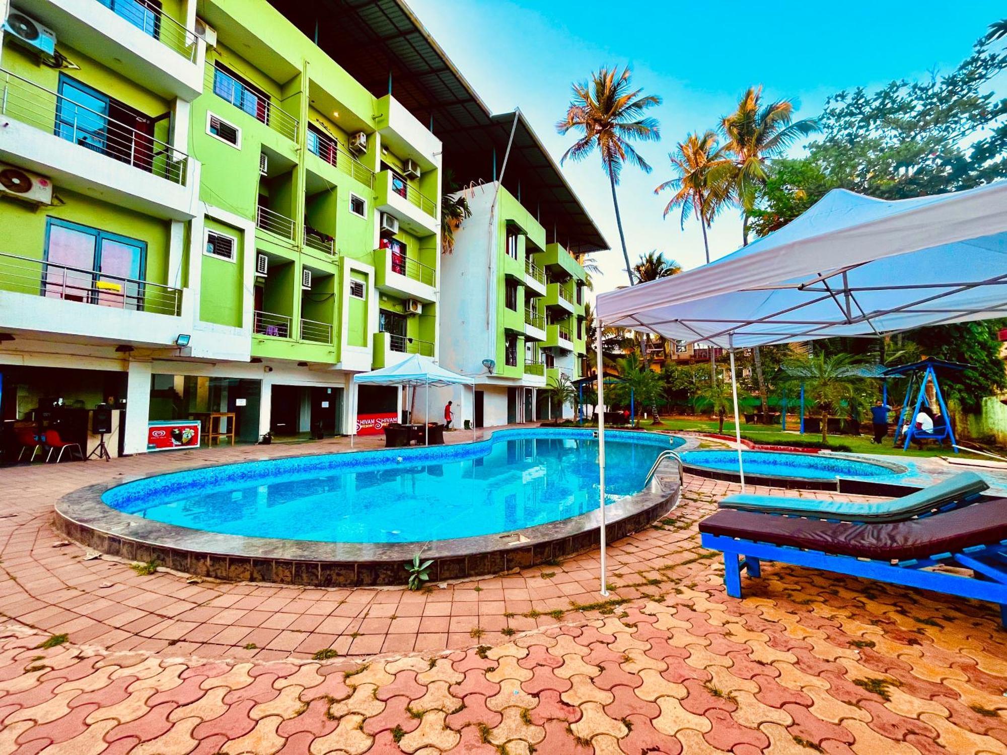 Summer Beach Resort, Goa - #Near Baga Beach #Swimming Pool #Garden #Bar #Lift #Premium Rooms #Property Of The Year #70565-84665 Calangute Exteriér fotografie