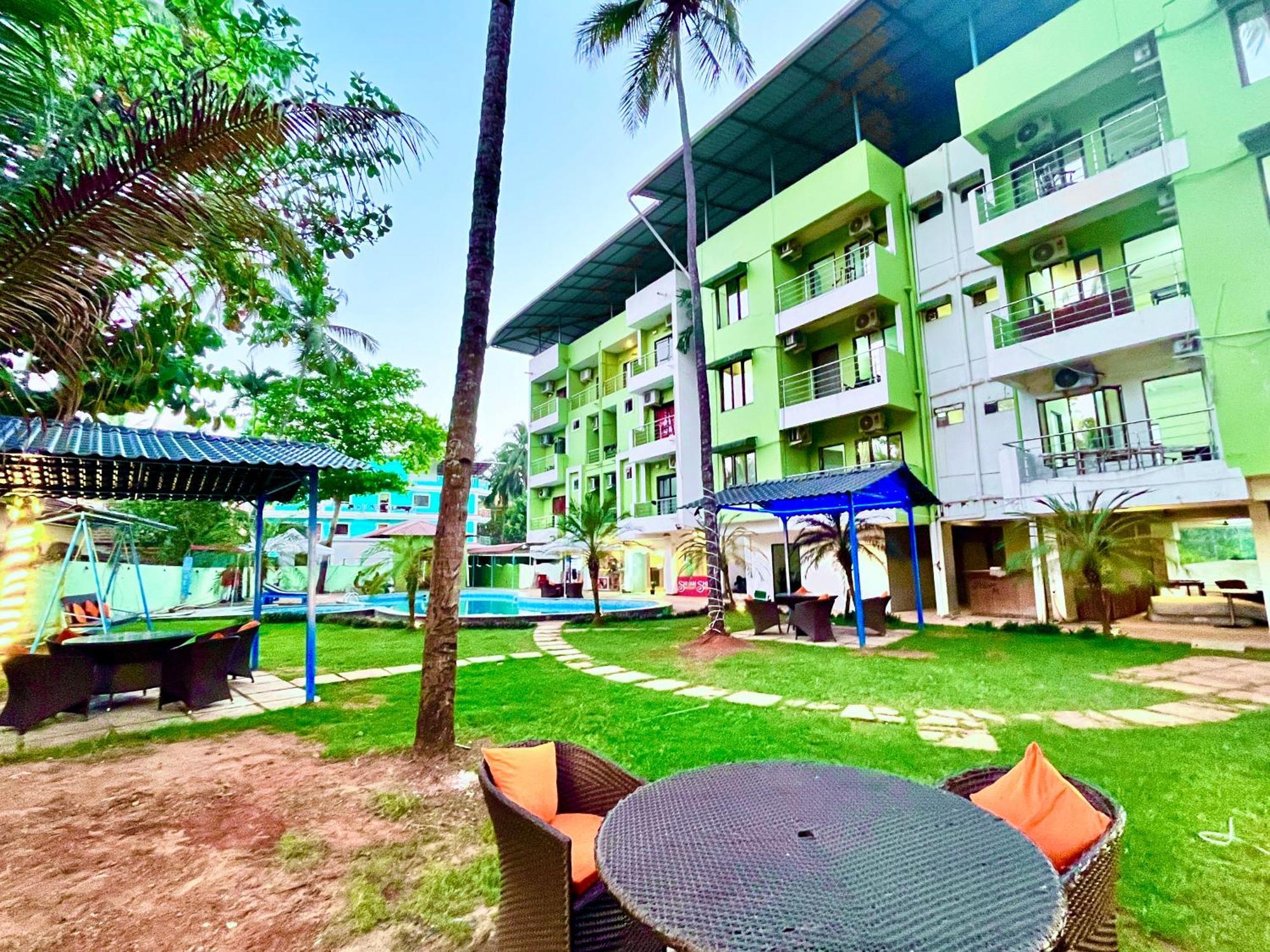 Summer Beach Resort, Goa - #Near Baga Beach #Swimming Pool #Garden #Bar #Lift #Premium Rooms #Property Of The Year #70565-84665 Calangute Exteriér fotografie