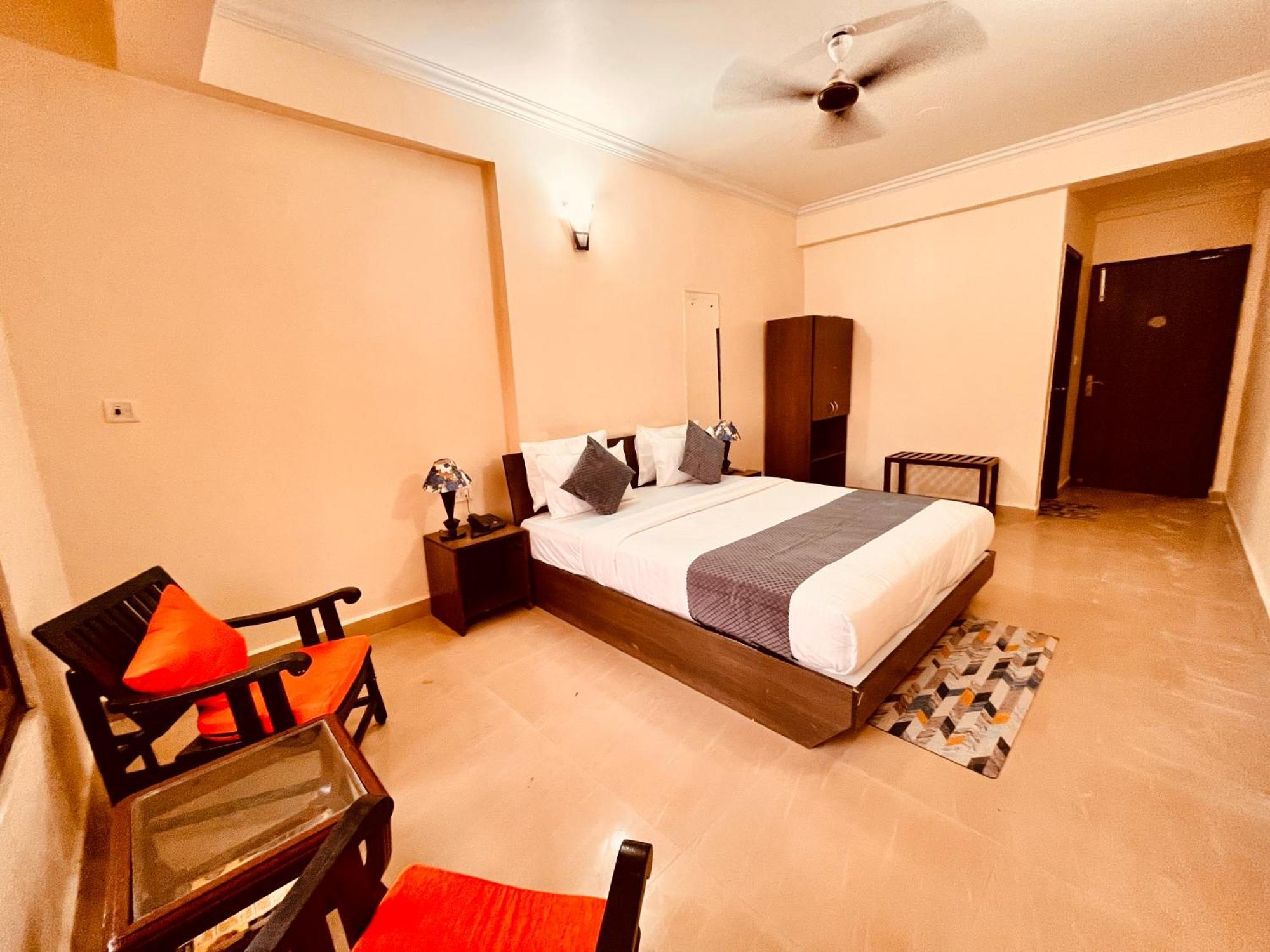 Summer Beach Resort, Goa - #Near Baga Beach #Swimming Pool #Garden #Bar #Lift #Premium Rooms #Property Of The Year #70565-84665 Calangute Exteriér fotografie