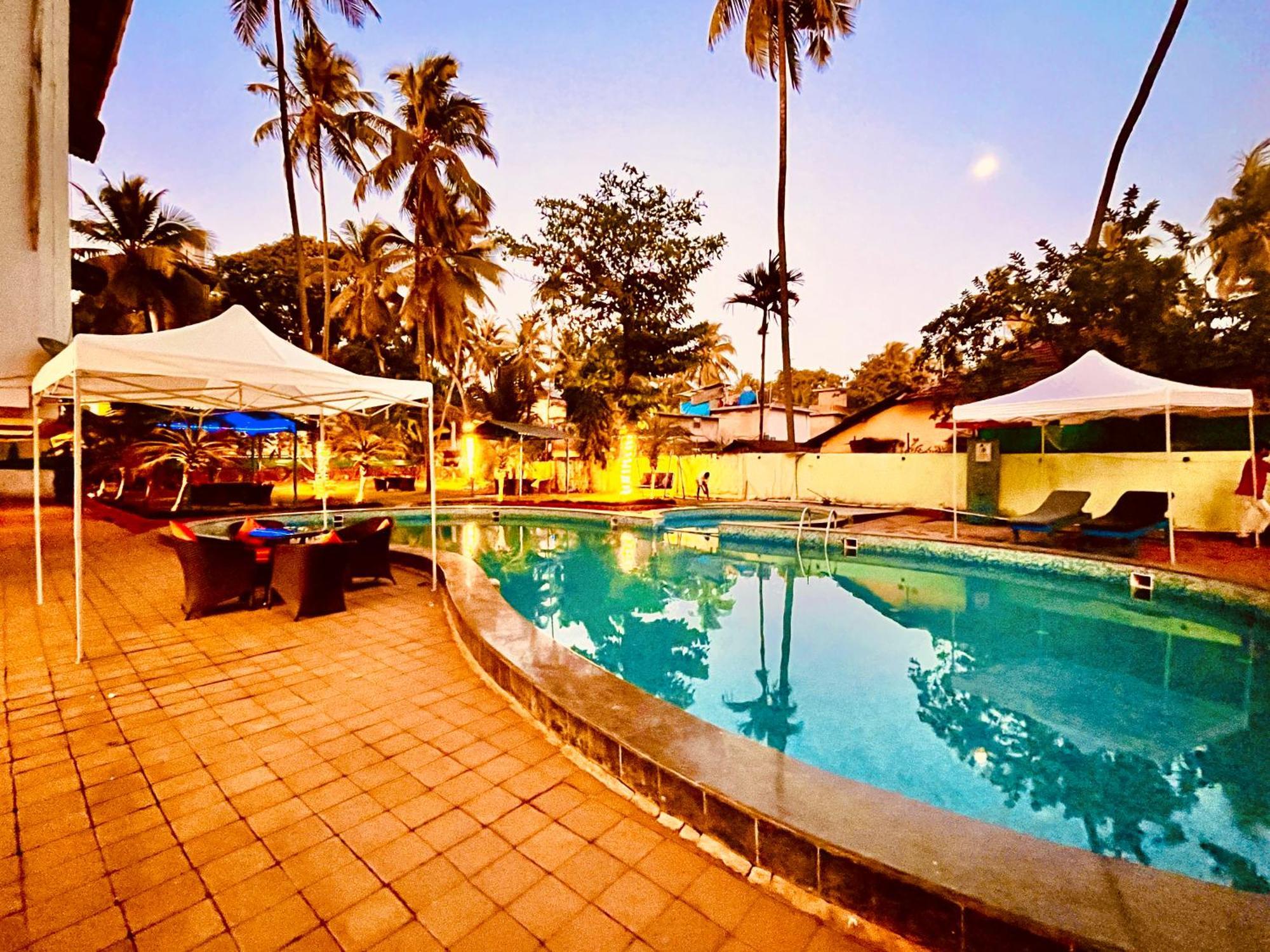 Summer Beach Resort, Goa - #Near Baga Beach #Swimming Pool #Garden #Bar #Lift #Premium Rooms #Property Of The Year #70565-84665 Calangute Exteriér fotografie