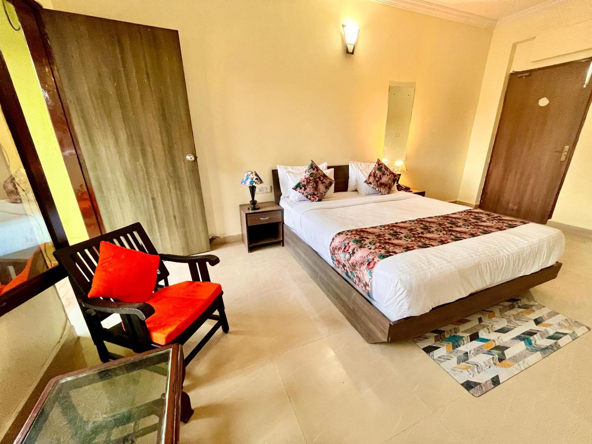 Summer Beach Resort, Goa - #Near Baga Beach #Swimming Pool #Garden #Bar #Lift #Premium Rooms #Property Of The Year #70565-84665 Calangute Exteriér fotografie